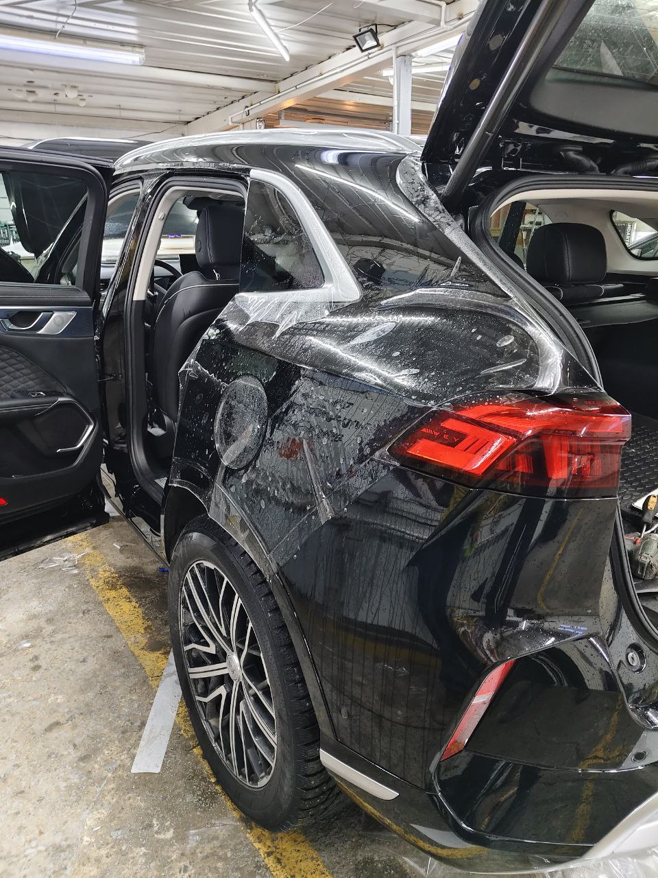 WEY: Тотальная оклейка и ювелирная работа с деталями